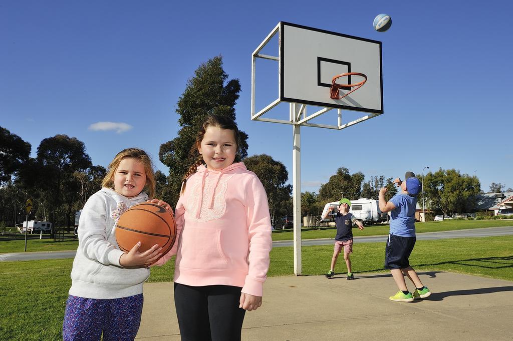Nrma Echuca Holiday Park Buitenkant foto